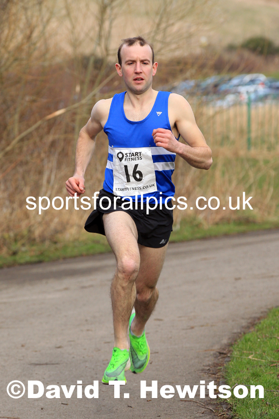 Senior men and veteran men over-40s NECAA Road Relay Champs., Hetton Lyons Park, Hetton le Hole, County Durham. Photo: David T. Hewitson/Sports for All Pics